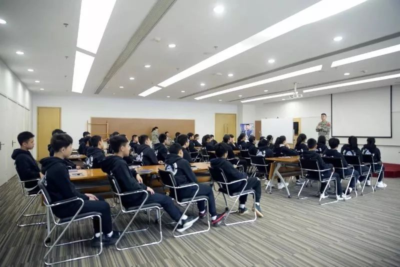 如何通过参加杯赛提升篮球训练效果_0